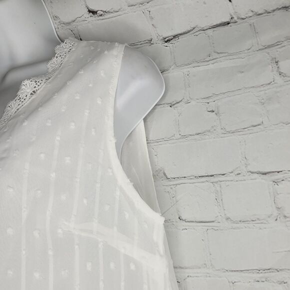 Women's Sheer V Neck Embroidered Top Medium - Picture 3 of 5